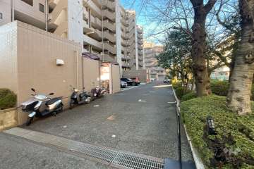 駐車場の出入り口