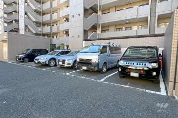 敷地内駐車場（屋外平面式）