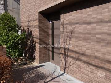 駐輪場入口（扉付き　屋内）