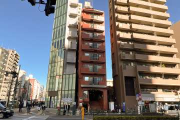 ライオンズマンション新宿第2の外観（南西側から）