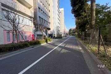 敷地南側の前面道路　