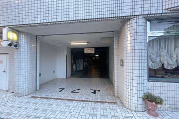 駐車場の出入り口　