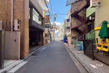 敷地南西側の前面道路