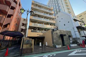 ライオンズマンション新宿5丁目の外観（北東側から）