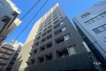 パレステュディオ新宿御苑駅前の外観（南西側から）