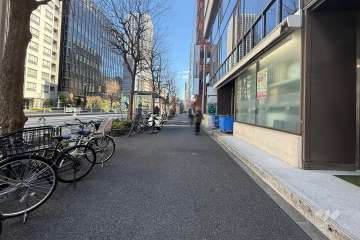 敷地北側の前面道路