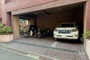 敷地内駐車場（屋内平面式）