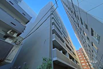 セレビア新宿御苑前の外観（北西側から）