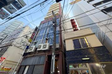 サニーコーポ新宿の外観（北西側から）