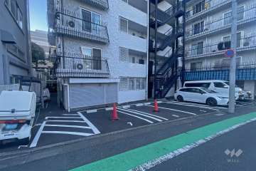 敷地内駐車場（屋外平面式）