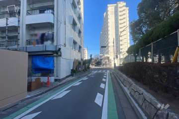 敷地東側の前面道路　