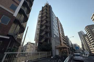 レジェンド新宿の外観（北東側から）