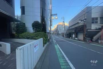 敷地北側の前面道路