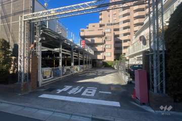 駐車場の出入り口