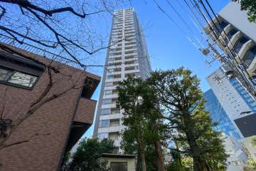 新宿アインスタワーの外観（北西側から）