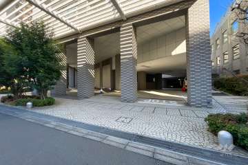 駐車場の出入り口