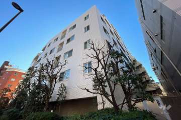 アパガーデンズ新宿戸山公園の外観（北西側から）