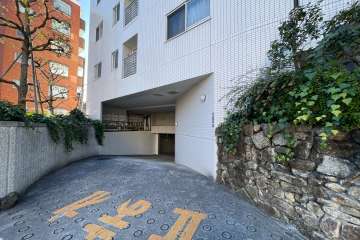 駐車場の出入り口