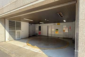 敷地内駐車場（屋内機械式）