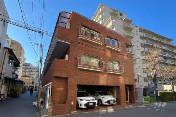 シャンブル小川町の外観（南東側から）