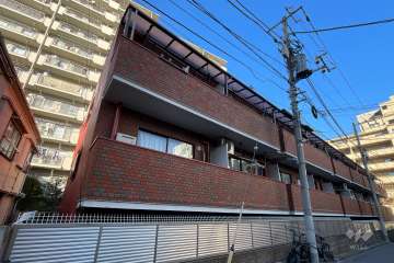 シャンブル小川町の外観（南西側から）