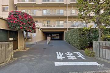 駐車場の出入り口