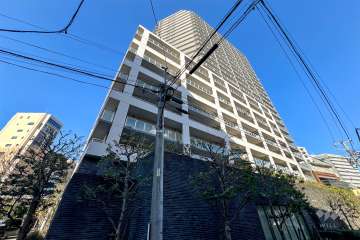 神楽坂アインスタワーの外観（南西側から）