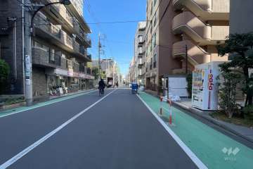 敷地北側の前面道路　