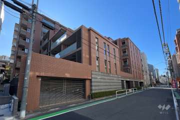 プレミスト神楽坂の外観（北東側から）