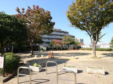 敷地の東側には『大鹿ふれあい公園』があります。