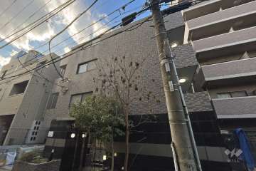 スカイコート西新宿第2の外観（東側から）