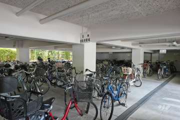 駐輪場(コスモハイツ瑞ヶ丘C棟にあります)