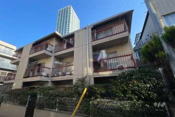 西新宿コーポビアネーズの外観（南西側から）