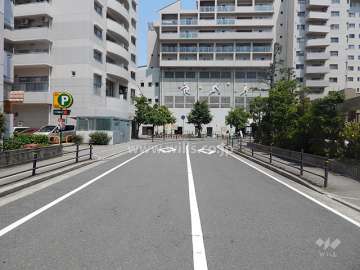 物件の南側前面道路