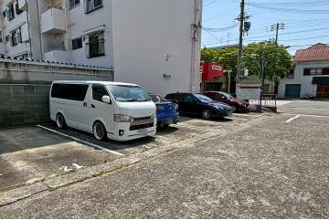 敷地内駐車場（屋外平面式）