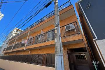 ライオンズマンション西新宿第５の外観（南西側から）