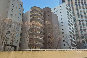 トーカン新宿第2キャステールの外観（北西側から）