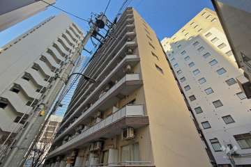 トーカン新宿第2キャステールの外観（東側から）