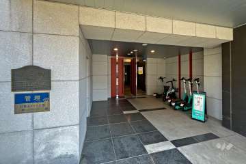 エントランス（銘板）