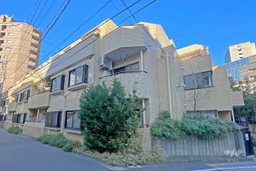マートルコート新宿ガーデンハウスの外観（南東側から）