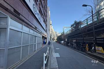 敷地東側の前面道路