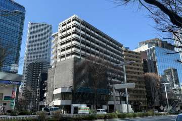 ストーク新宿の外観（南東側から）