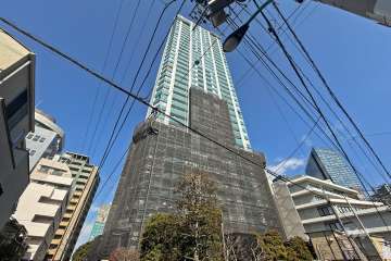 シティタワー新宿新都心の外観（南側から）