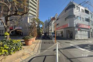 敷地南西側の前面道路　