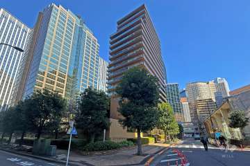 西新宿パークサイドタワーの外観（南西側から）