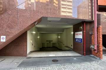 駐車場の出入り口