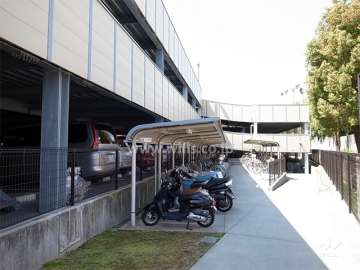 駐輪場とバイク置場