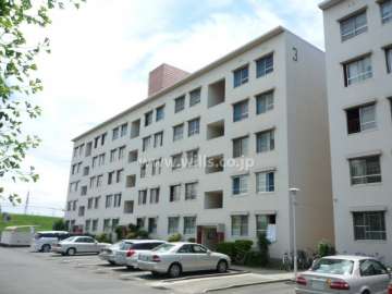 東園田団地3号棟の外観（北西から）