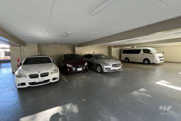 敷地内駐車場（屋内平面式）