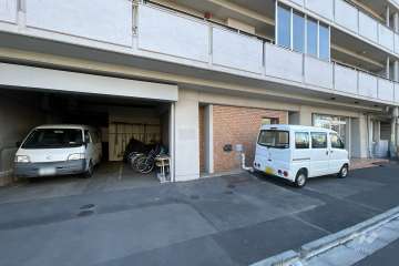 敷地内駐車場（屋内平面式）